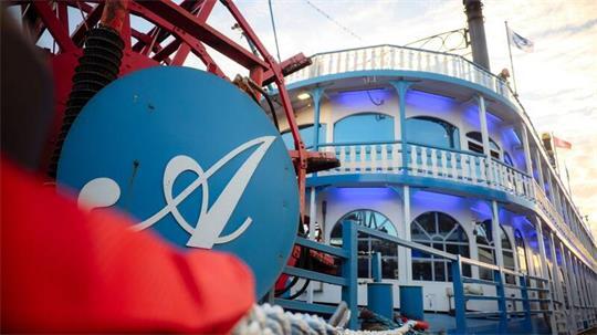 Das Passagierschiff „Lousiana Star“ ist eines von 30 Schiffen der Reederei, die für Touren unterwegs sind.