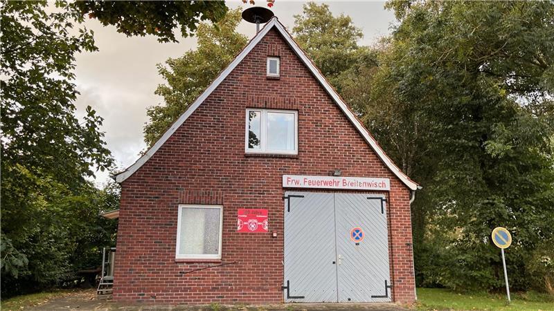 Brennpunkt Gerätehäuser: Wo Oldendorf-Himmelpforten für Feuerwehren bauen muss Das Personal ist knapp bei der kleinen Freiwilligen Feuerwehr Breitenwisch. Aber die will sich jetzt um weitere Aktive bemühen.