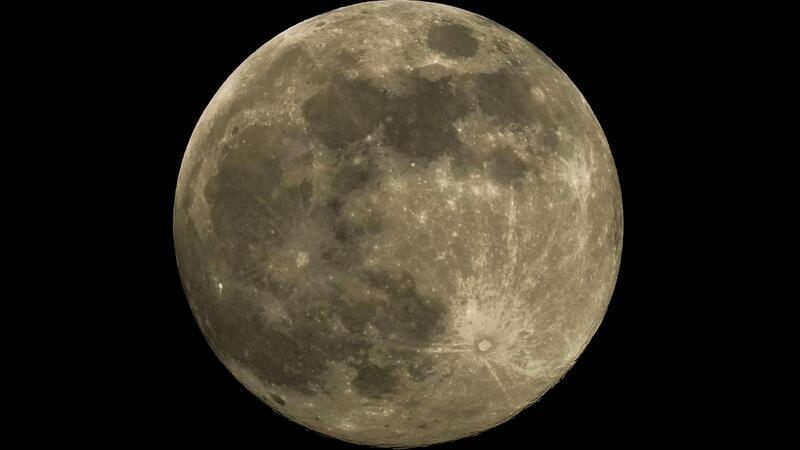 Das Phänomen Supermond begeistert immer wieder zahlreiche Menschen. (Archivbild)