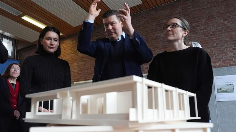 Senat: Wohnungen für Azubis auf Schulgrundstücken Das Pilotprojekt „Bildungshaus+ - Mehr Wohnraum für Auszubildende“ wird vorgestellt.