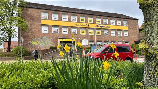 Das Postgebäude in der Bahnhofstraße stammt aus dem Jahr 1960. Für Umbau und Vergrößerung sollen 20 bis 30 Millionen Euro ausgegeben werden.