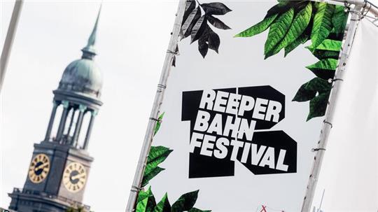 Das Reeperbahn-Festival lockt rund 450.000 Musikfans und 5.000 Fachbesuchende in die Clubs und die Spielstätten rund um die Reeperbahn. (Archivbild)