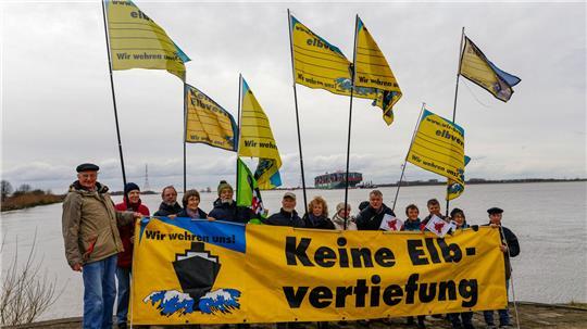Das Regionale Bündnis gegen die Elbvertiefung warnte bereits im Februar 2016 vor weiteren Havarien.