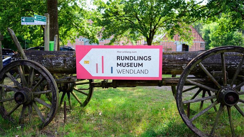Natur und Mini-Dörfer – Warum ein Trip ins Wendland lohnt Das Rundlingsmuseum Wendland informiert über die besondere Siedlungsform.