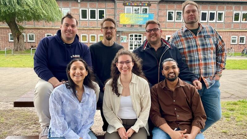 Das SJR-Vorstands-Team: Lars Neuber, Lara Cader-Gafoor, Martin Ratering, Frauke Thieme, Achim Biesenbach, Rimis Gafoor und Frank-Christian Harder (von links).