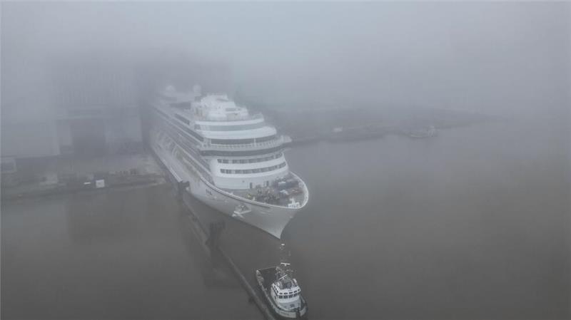 „Asuka III“: Neues Kreuzfahrtschiff der Meyer Werft steht vor Vollendung Das Schiff verließ am Samstag das Baudock.