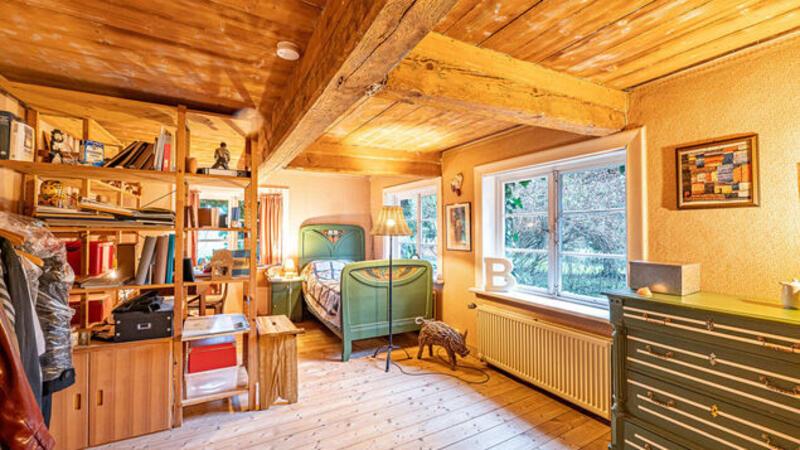 Das Schlafzimmer im Erdgeschoss - mit „Wildschwein“ vorm Bett?