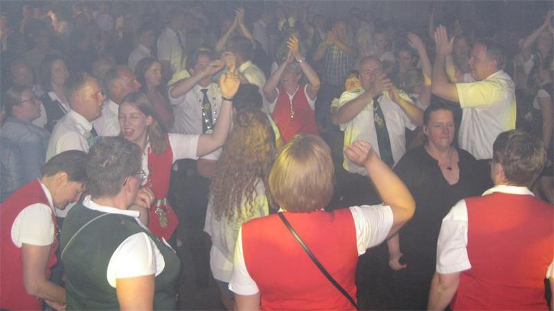 Das Schützenfest in Brest ist bekannt für seine ausgelassene Party. Die dürfte am Wochenende noch schweißtreibender werden, als sie es sonst ohnehin ist.
