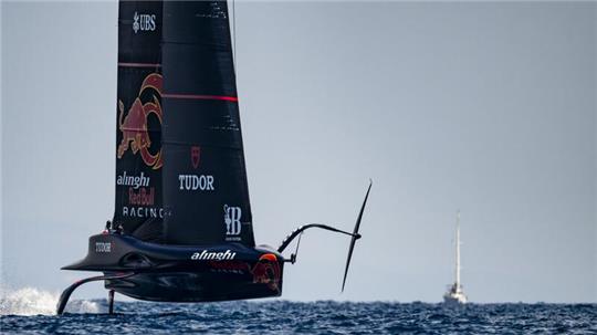 Das Schweizer Team Alinghi Red Bull Racing hat sich den vierten Halbfinal-Platz gesichert.