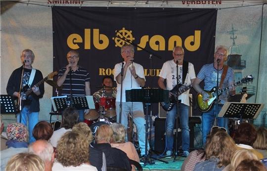 Das Sextett „Elbsand“ spielt im Freiburger Kornspeicher.