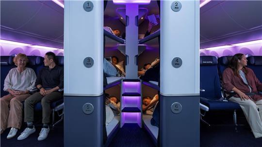 Das „Skynest“ ermöglicht es auch in der Economy-Klasse, auf langen Stecken Schlaf zu finden.