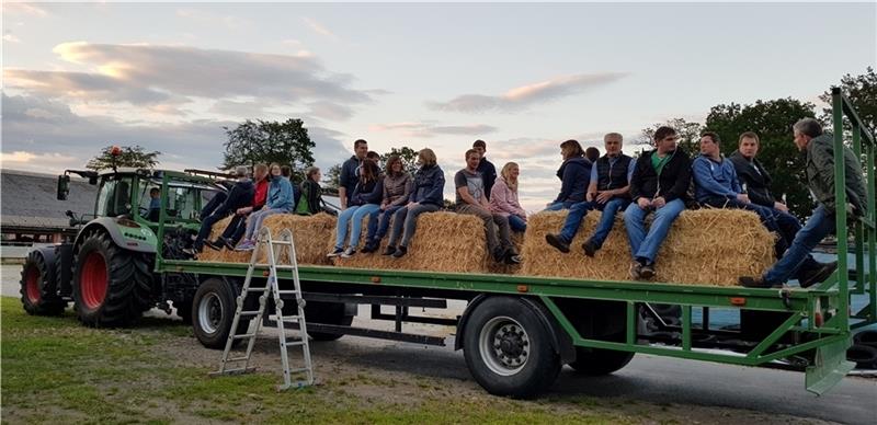 Das Sommerfest der Milchlandwirte des Beratungsringes Ahlerstedt fand in diesem Jahr auf dem Hof Löhden statt. Fotos: Löhden