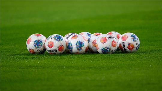 FC Bayern im Stau: Anpfiff in Gladbach verschoben Das Spiel in Mönchengladbach wird später beginnen als geplant. (Archivfoto)