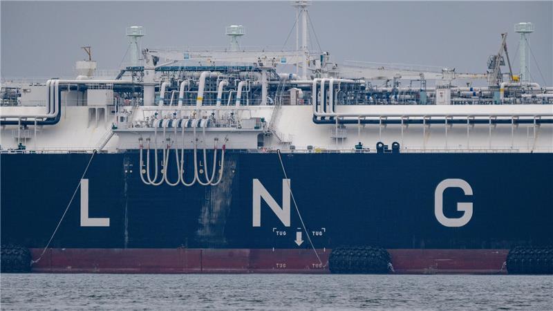 Nach Stader LNG-Debakel: Die Suche nach dem richtigen Kurs Das Stader LNG-Schiff „Energos Force“ und das Schwesterschiff „Energos Power“ (Foto) liegen derzeit vor Skagen in Dänemark (Symbolbild).