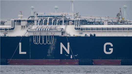 Das Stader LNG-Schiff „Energos Force“ und das Schwesterschiff „Energos Power“ (Foto) liegen derzeit vor Skagen in Dänemark (Symbolbild).