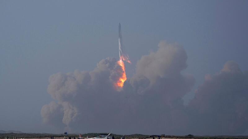 Nach Explosion: Zweiter „Starship“-Test für Freitag geplant Das „Starship“ von SpaceX war Mitte April erstmals zu einem unbemannten Teststart aufgebrochen.
