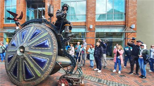 Das Steampunk-Festival in Buxtehude ist ein Publikumsmagnet - wie bereits im Jahr 2023.