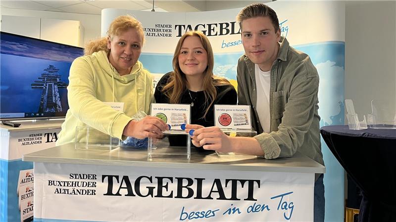 Das TAGEBLATT-Redaktionsteam ist am Wochenende auch auf der Erlebnismesse in Harsefeld unterwegs (von links): Miriam Fehlbus, Pauline Meyer und Thies Meyer.