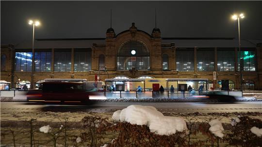 Das Tauwetter bringt Gefahr vor Glatteis (Symbolbild).