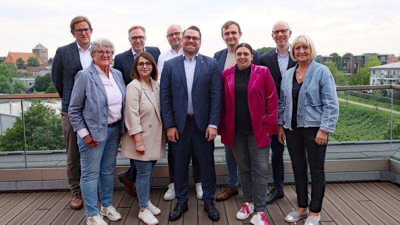 Neuer Stader CDU-Vorstand: Felix Kruse hat einen Nachfolger Das Team der CDU Stade mit seinem neuen Vorsitzenden Arne Kramer (Mitte).