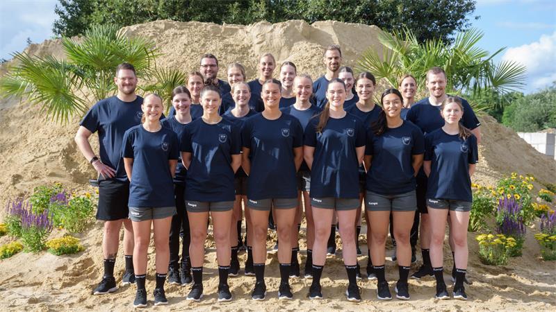 Dutch Community beim BSV: So ticken die Neuzugänge aus den Niederlanden Das Team des BSV für die Saison 2026/27. Es fehlen: Lin Lück, Nele Franz, Ruslana Litvinov und Aida Mittag.