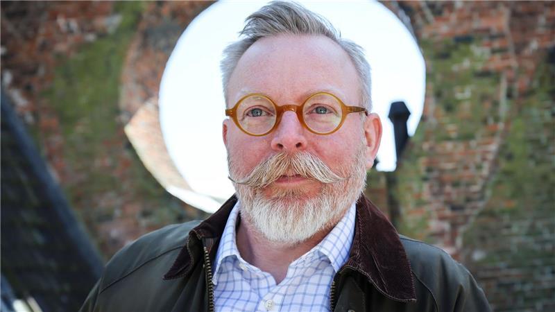Das Team von Chef-Archäologe Dirk Rieger kann aufgrund einer geplanten Sanierung unter dem Boden nach archäologischen Funden Ausschau halten.