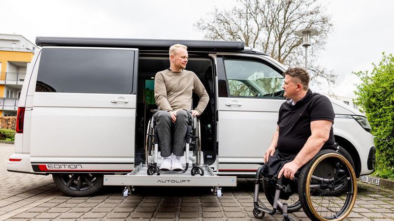 Das Team von moooov sorgt dafür, dass Mobilität auch für Menschen mit Handicap möglich und einfach wird.