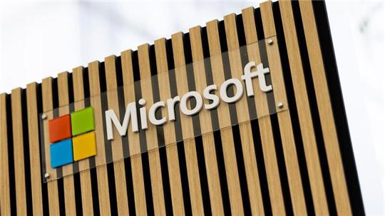 Das Technologieunternehmen Microsoft investiert über drei Milliarden Euro in Künstliche Intelligenz in Deutschland.