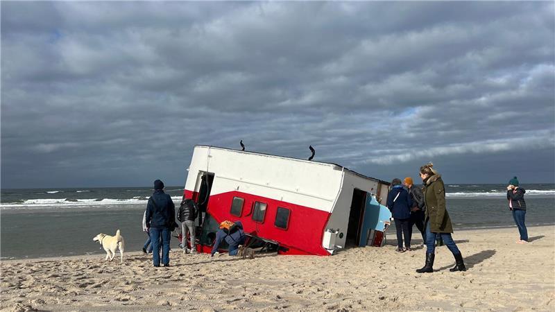 Das Teil liegt bei Hörnum am Strand.