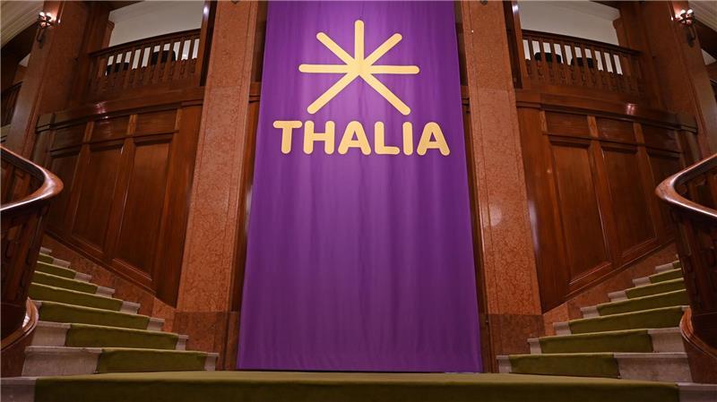 Thalia-Theater startet mit Liebeswirren nach Shakespeare Das Thalia-Theater und die neue Intendantin starten mit einem Shakespeare-Stück in die neue Saison. (Archivbild)