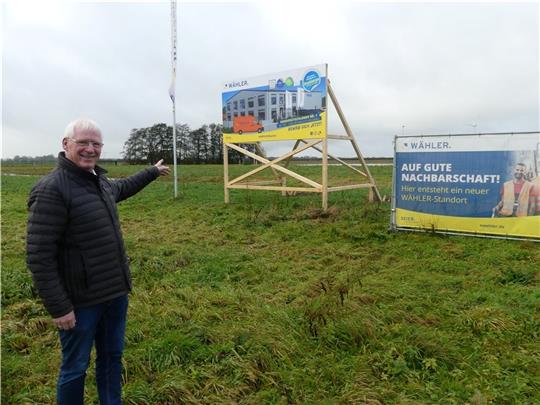 Das Tief- und Rohrleitungsbau-Unternehmen Wähler gehört zu den sieben Grundstückskäufern, die sich im Drochterser Gewerbegebiet an der Aschhorner Straße Flächen gesichert haben. Im Bild Frank von der Geest, Geschäftsführer der Firma Wähler,