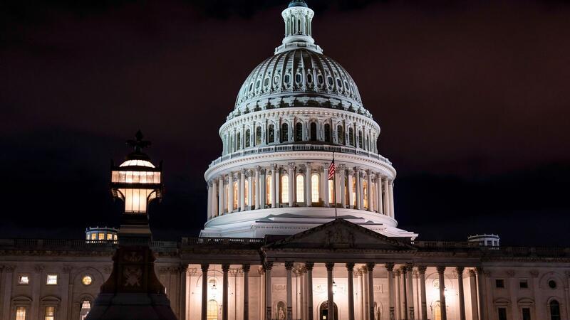 Biden unterzeichnet Haushaltsgesetz - Shutdown abgewendet Das US-Kapitol in Washington: In den USA wurde ein Shutdown verhindert.