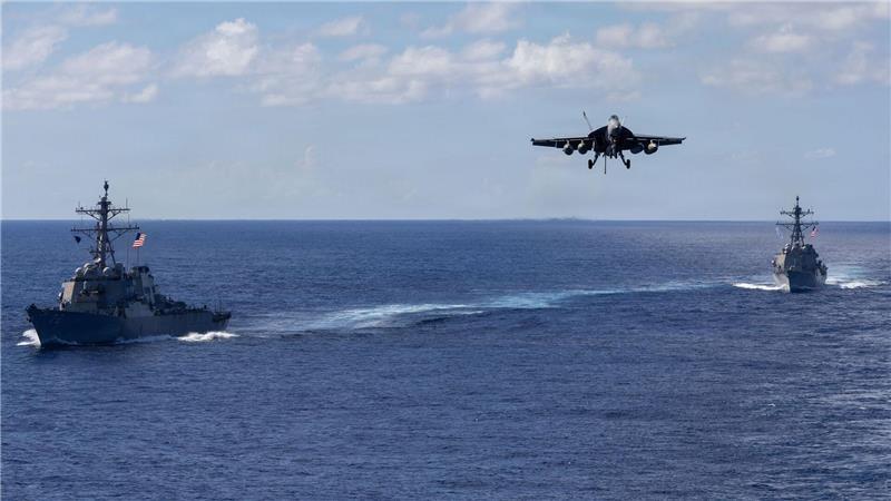 Trump bestätigt US-Angriff auf Hafengebiet in Venezuela Das US-Militär hat Kriegsschiffe, Kampfflugzeuge und Soldaten in die Karibik verlegt.