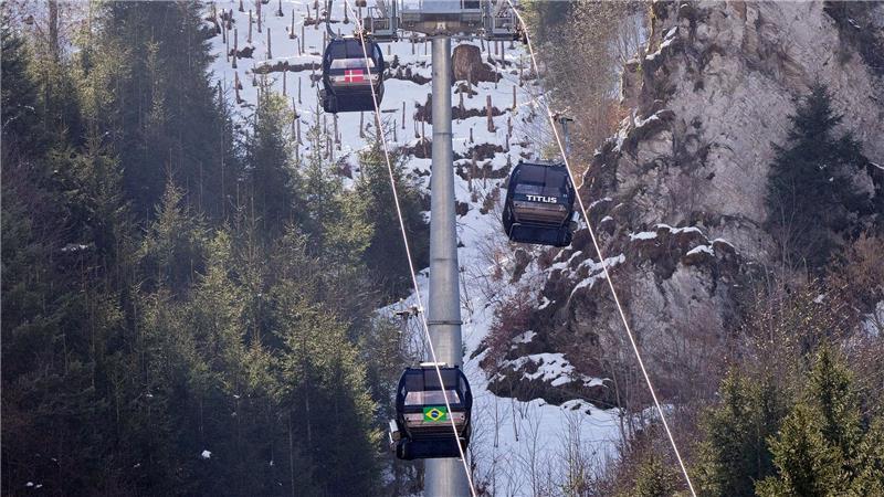 Das Unfallgebiet in der Schweiz liegt auf rund 2.000 Metern Höhe.