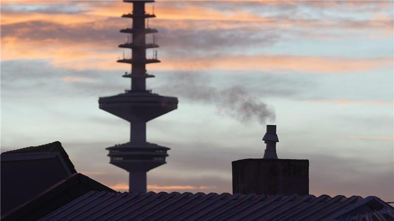 Das Unternehmen Techem schätzt, dass Energiekosten in Hamburg zum Vorjahr um 7,8 Prozent gestiegen sind. (Archivbild)