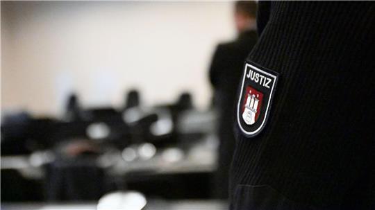 Das Urteil im Prozess um die Ermordung eines 62-Jährigen mit einem Beil wurde bereits am zweiten Verhandlungstag verkündet. (Archivbild)