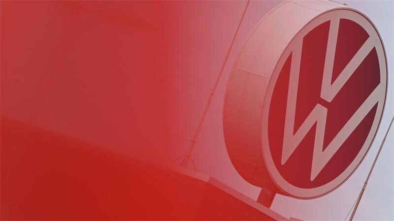 VW-Chef: Kosten zu hoch - Einschnitte im Management Das VW-Werk in Emden gilt trotz der Umstellung auf E-Mobilität als gefährdet.