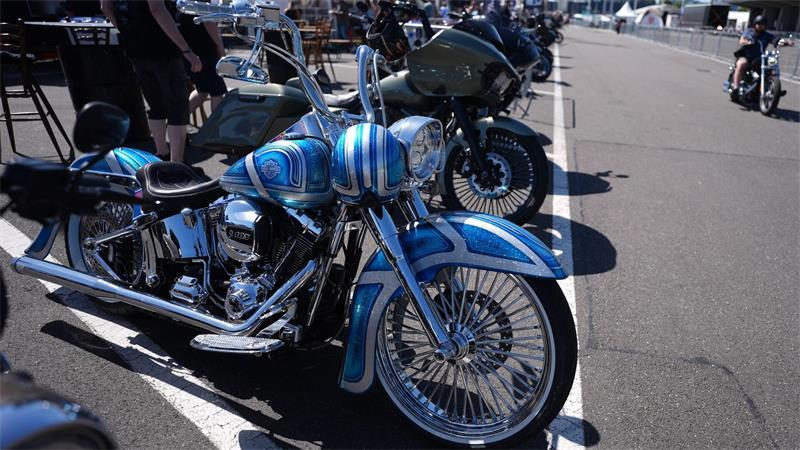 Das Veranstaltungsgelände der Harley Days am Hamburger Großmarkt bietet wenig Schatten. 