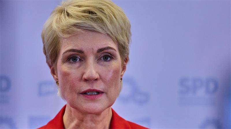 Diese sieben Probleme belasten die Koalition Das Verhältnis zwischen Manuela Schwesig und Friedrich Merz gilt als schwierig.
