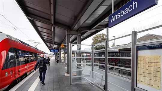 Das Verkehrsbündnis Allianz pro Schiene e.V. hat den Bahnhof Ansbach zum Bahnhof des Jahres 2026 gekürt.