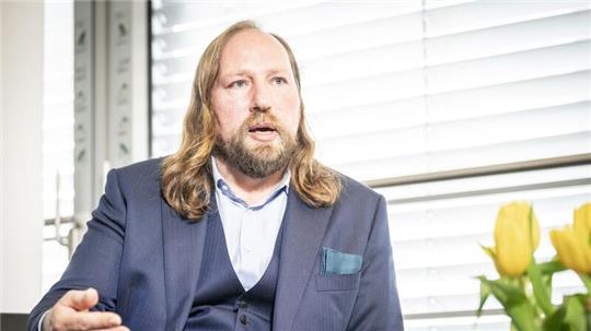 „Das Völkerrecht erlaubt es einem angegriffenen Staat, militärische Ziele im Land des Aggressors zu attackieren“: Anton Hofreiter.