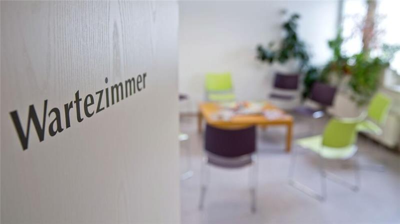 Ärger um Arzttermine – Niedersachsen macht wirklich Ernst Das Warten auf den Arzt soll künftig unabhängig von der Art der Krankenversicherung sein. (Symbolbild)