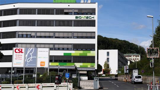 Das Werk in Marburg hatte Biontech einst selbst von Novartis übernommen, nun dürften dort Anfang 2028 die Lichter ausgehen. (Archivfoto)