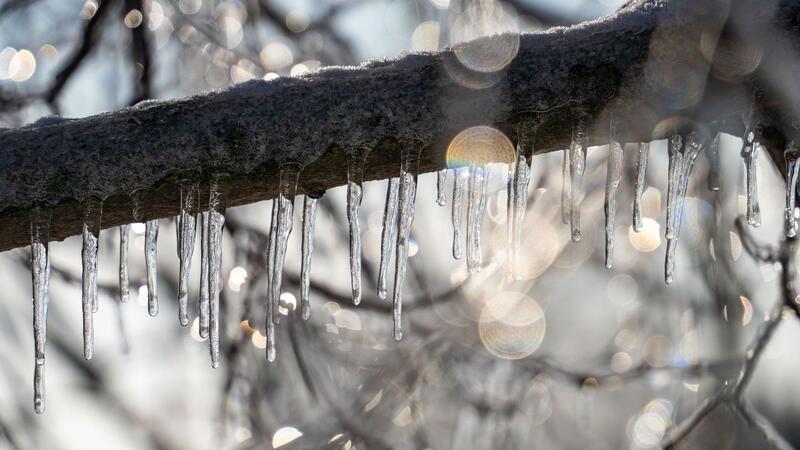 Stürmisches Tauwetter zum Wochenstart Das Wetter der kommenden Tage wird neben tauendem Schnee und Eis auch von einem neuen Sturmtief beeinflusst.
