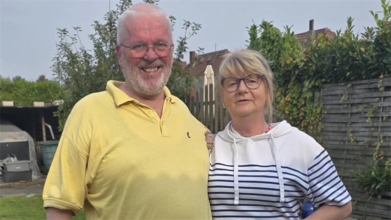 Das Wiedersehen der Brieffreunde: 52 Jahren nachdem er zu ihr nach Bochum geradelt ist, hat Karen Weishaupt dem Nordenhamer Lothar Reimann einen Gegenbesuch abgestattet. 