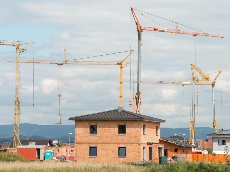 Das Wirtschaftsministerium will die KfW-Förderung effizienter Gebäude auslaufen lassen. Foto: Armin Weigel/dpa/dpa-tmn