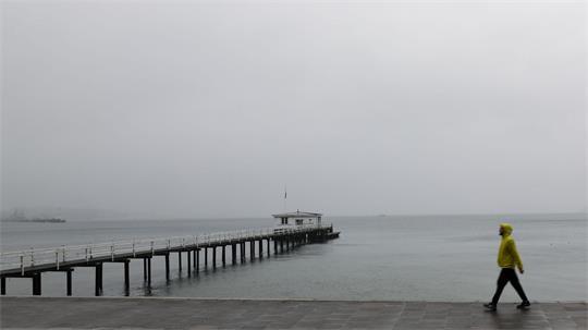 Das Wochenende bringt in Hamburg und Schleswig-Holstein Wolken und Regen mit sich. (Symbolbild)