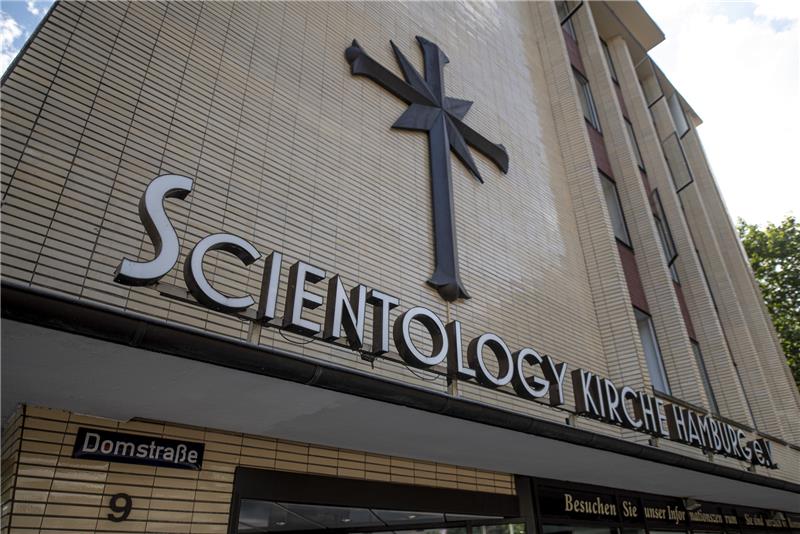 Verfassungsschutz warnt vor Scientology-Werbung in Briefkästen Das Zentrum der Scientology Oraganisation in der Hamburger Innenstadt. Foto: Axel Heimken/dpa