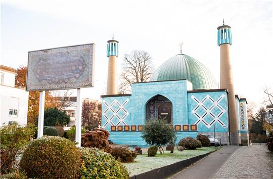 Das als Vertretung der iranischen Regierung in Europa geltende Islamische Zentrum Hamburg wird vom Verfassungsschutz beobachtet. Foto: Daniel Bockwoldt/dpa