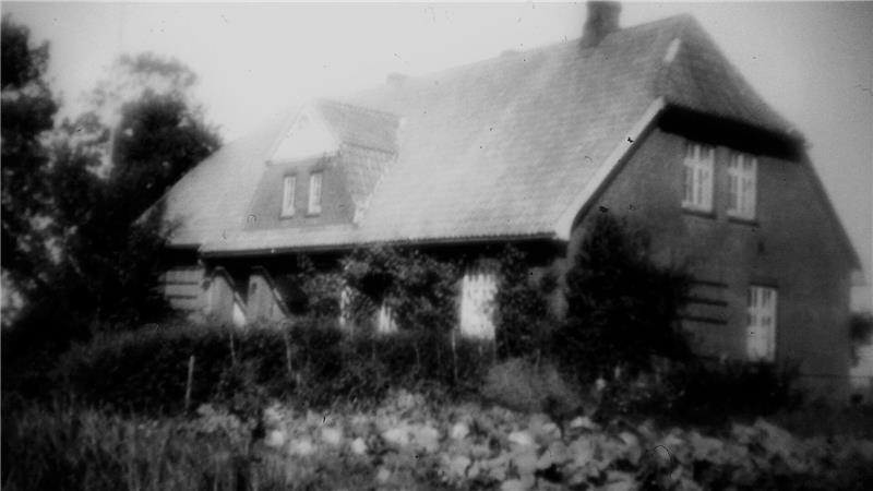 Das alte Schulgebäude des Moorschullehrers Schindowski.